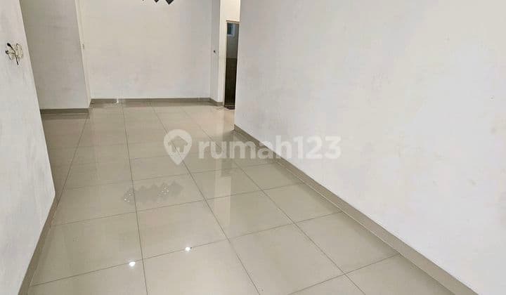 Siap Huni, Rumah, 2 Lantai, Bebas Banjir,