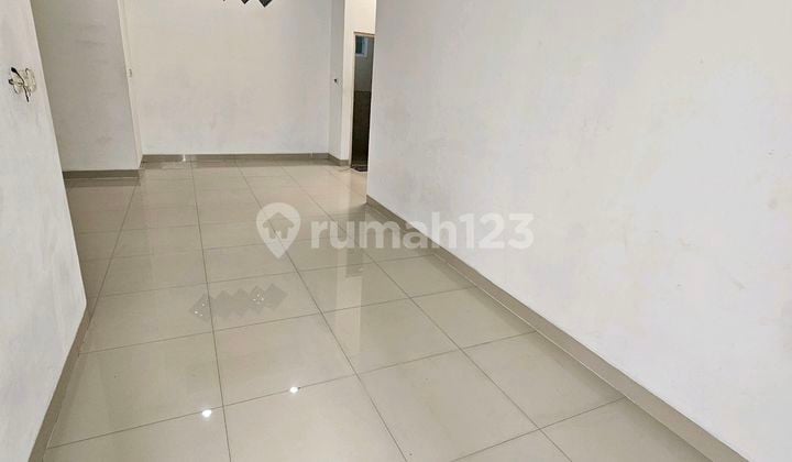Siap Huni, Rumah, 2 Lantai, Bebas Banjir,