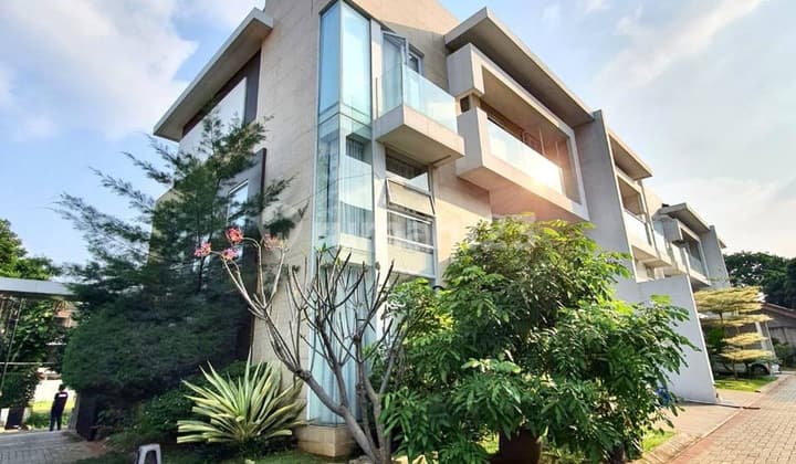 Rumah 2 Lantai Dalam Cluster Lokasi Strategis Area Tb Simatupang