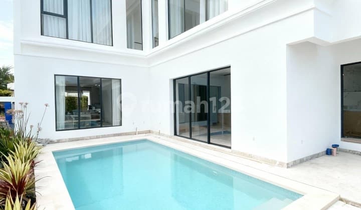 Rumah Baru Lokasi Tenang dan Strategis di Tebet