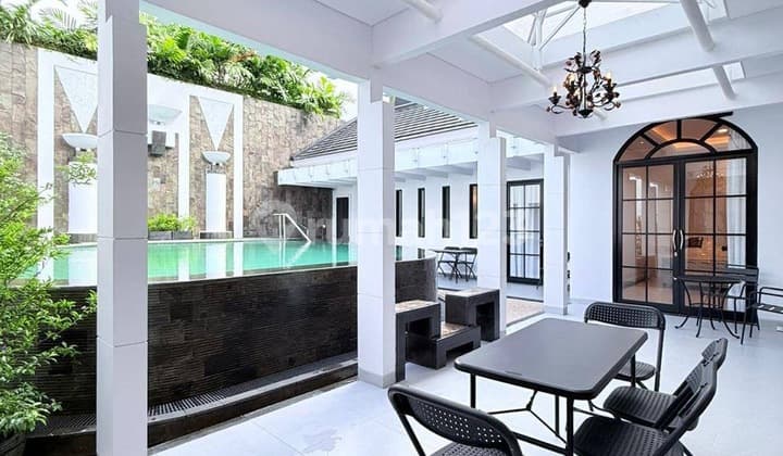 Best Price Newly Renovated Luxurious House At Menteng