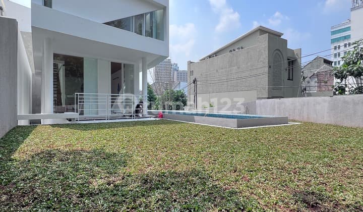 Rumah Industrial Design Andra Martin Di Tb Simatupang