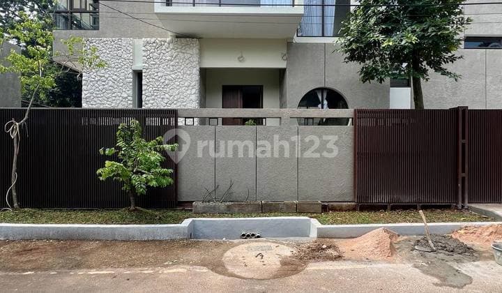 DIJUAL RUMAH 2 LANTAI BANGUNAN BARU MODERN TROPICAL CILANDAK