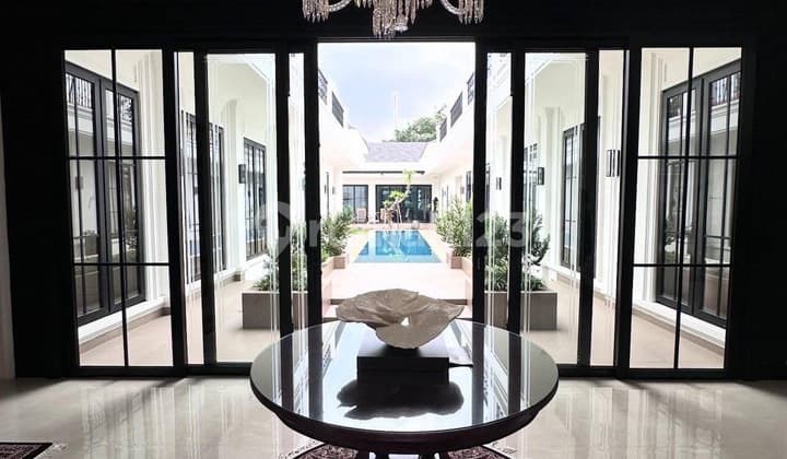 Brand New Classic Luxury High Spec Material in Kebayoran Lama