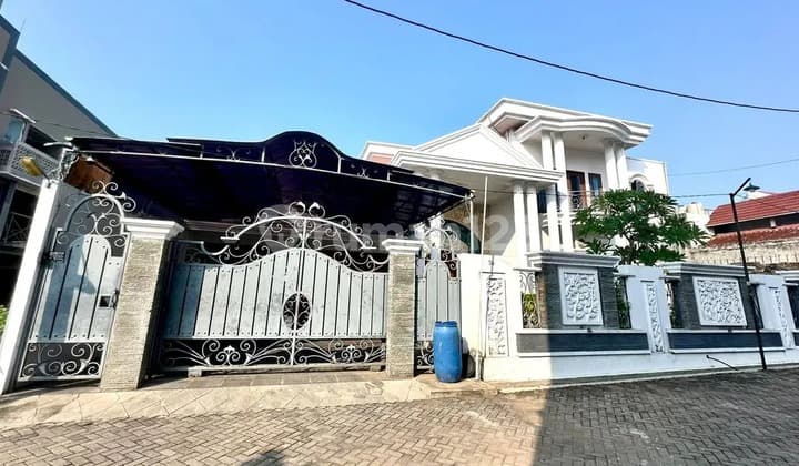 Rumah mewah + kolam renang di gondang bulusan tembalang
