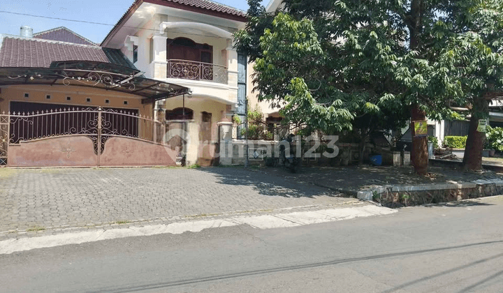 Rumah Mewah Strategis Durian Banyumanik Siap Huni