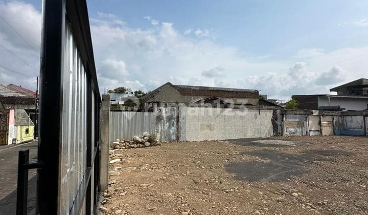 Tanah 246M2 Strategis Tengah Kota Jl Kenconowungu