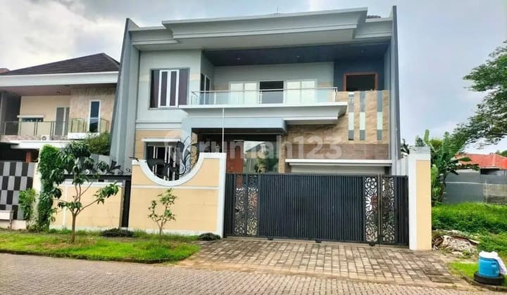 Rumah Mewah Graha Padma Boulevard Dekat Tol Krapyak