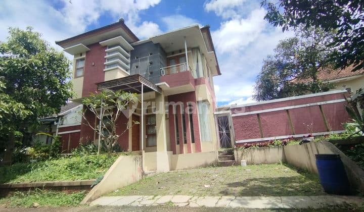 Disewakan Rumah Luas Terawat Dalam Komplek One Gate Selaras Sariwangi Bandung Barat