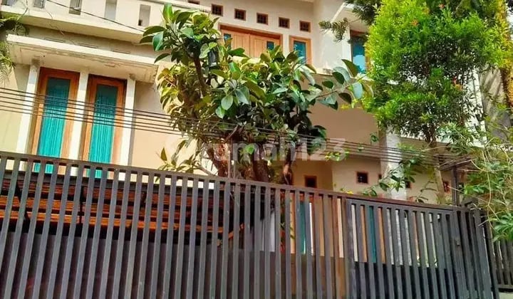 Sold: Spacious House Suitable for Residence or Boarding House in Cibeunying Kidul, Bandung City
