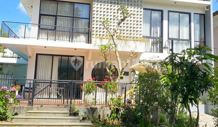 Dijual Villa Aktif Komplek Trinty Kawasan Lembang Bandung Barat