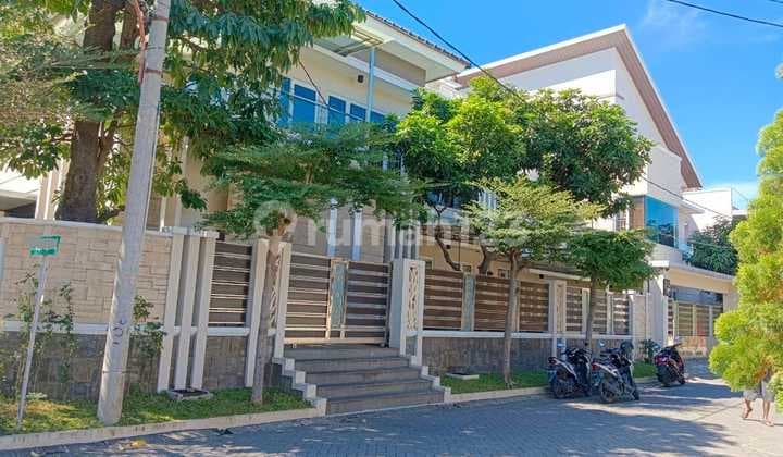 Rumah Mewah Hook Full Furnished Lokasi Strategis Deltasari Baru