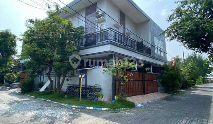 Luxury HOOK House in Juanda Harapan Permai Housing Complex, Gedangan, Sidoarjo
