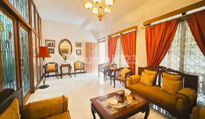 Rumah Jalan Raya Sukahaji Bandung Cocok Untuk Usaha Atau Tempat Tinggal