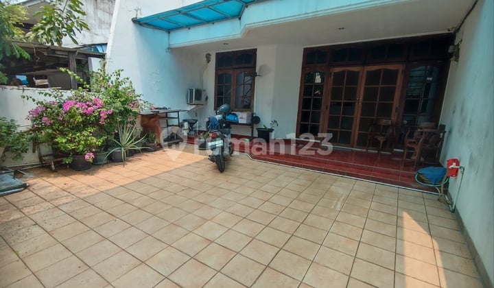 Rumah Thi Jelambar Siap Huni. Murah. Taman Harapan Indah