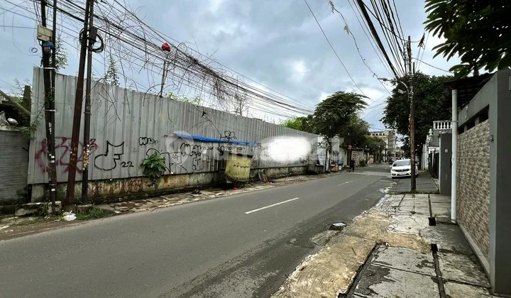Tanah di Mampang Prapatan HGB 1086 M² Hook