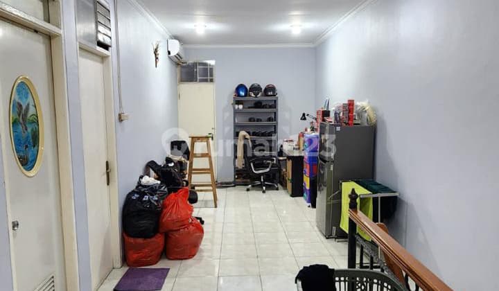 For Sale Taman Palem Lestari House Strategic Location Close to Mall and School