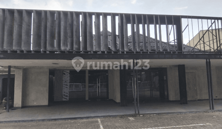 Disewakan Ruang Usaha Mainroad Setiabudi Ex Pizza Hut