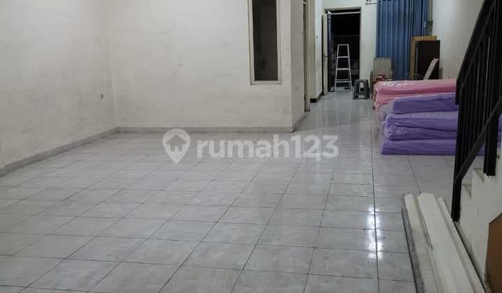 For Sale: House in Taman Kopo Indah 3