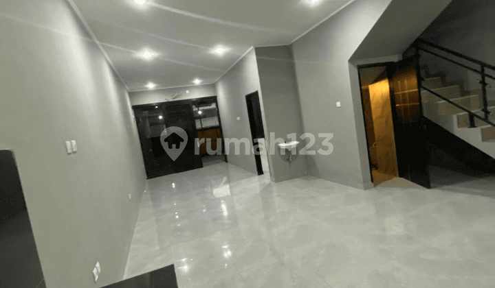 Dijual Rumah Lux Baru Taman Kopo Indah 2