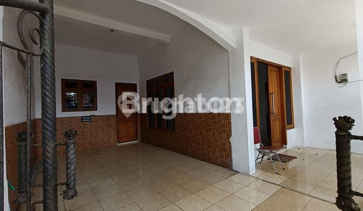 Rumah Di Alun Alun Lumajang