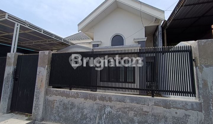 RUMAH ELIT DALAM KOTA LUMAJANG