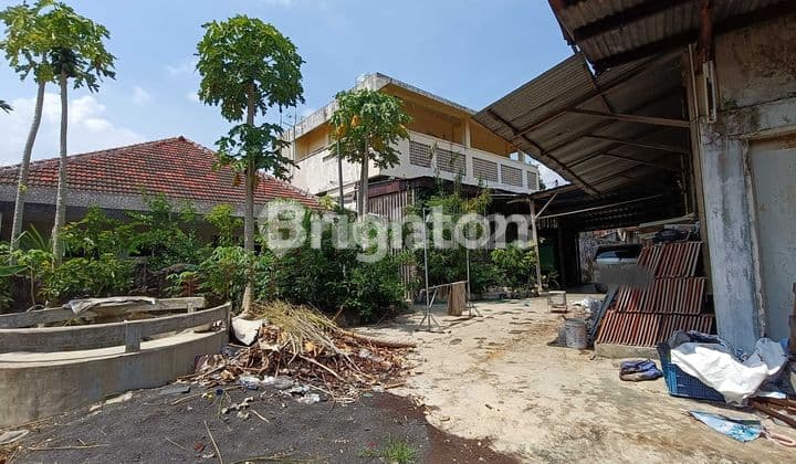 Store and Warehouse Sukodono Lumajang on Jl Sudirman