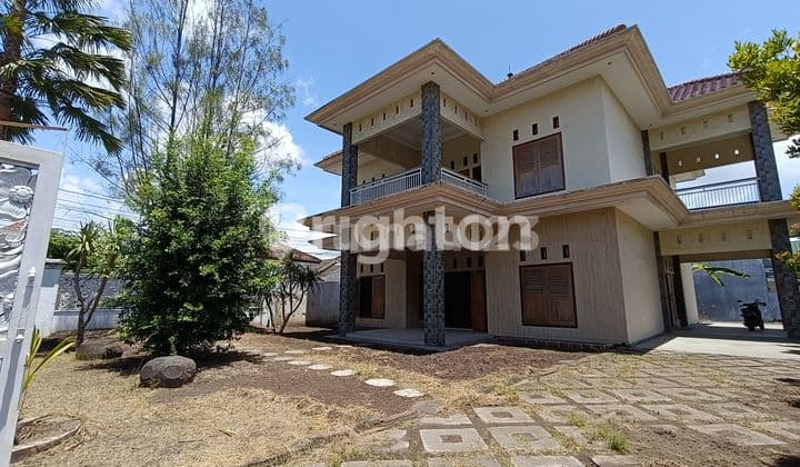 Rumah Hook Dekat Sumbersuko Lumajang