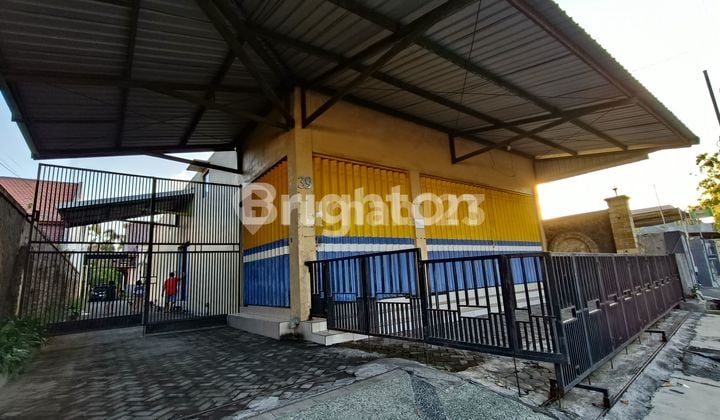 TOKO DEPAN GEDUNG LUMAJANG