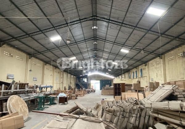 Gudang Akses Kontainer Strategis di Juwiring Klaten