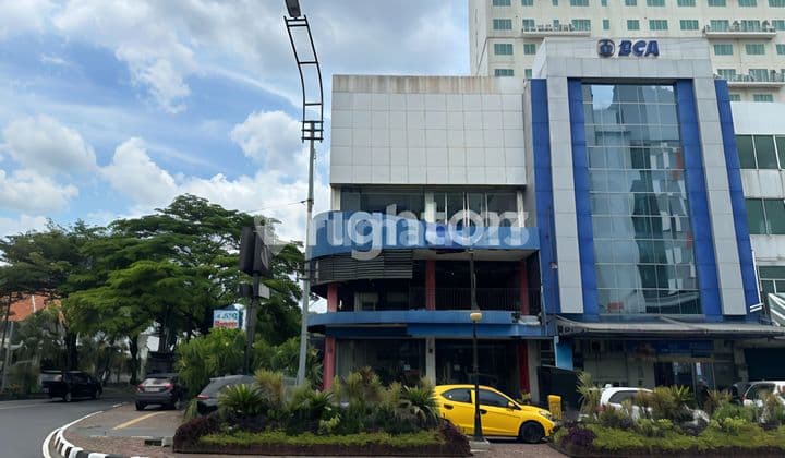 Sewa Ruko 3 Lantai Area Ramai Slamet Riyadi Purwosari Solo