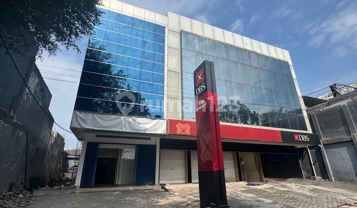 Sewa Ruko 3 Lantai Tengah Kota Slamet Riyadi Solo