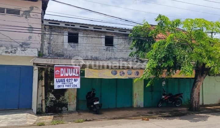 Rumah Strategis Nempel Jalan Raya Besar