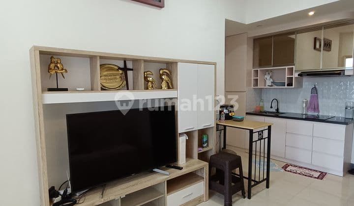 Apartemen Benson Pakuwon Mall dengan Pemandangan Perkotaan