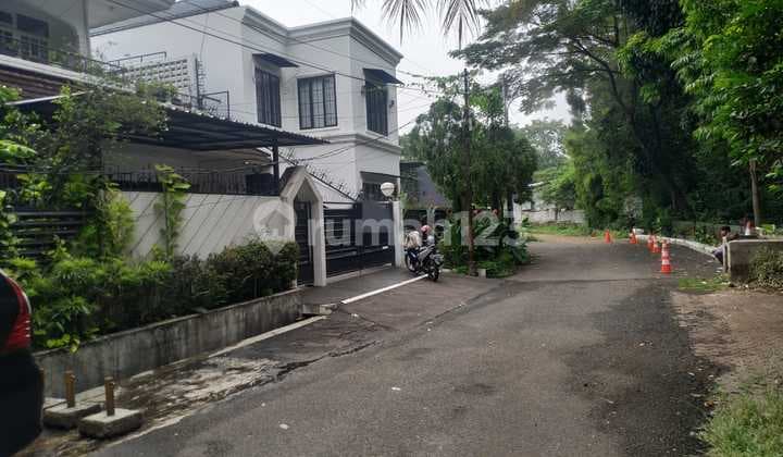 DIJUAL RUMAH LAMA KERAMAT PELA BARITO BLOK M KEB BARU JKT SELATAN
