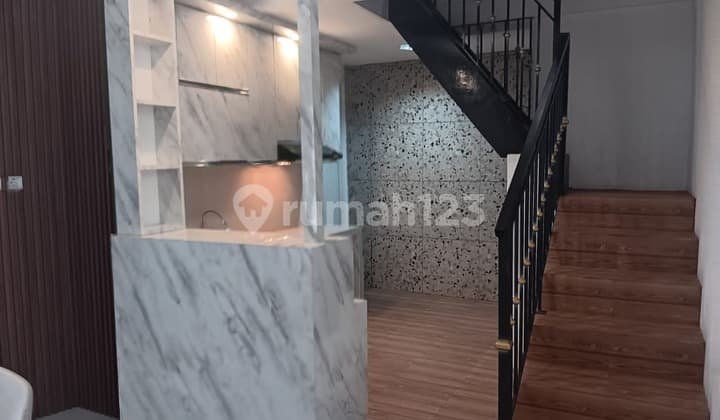 Dijual Rumah Bagus Siap Huni, Direnovasi Kav 3 Duren Sawit