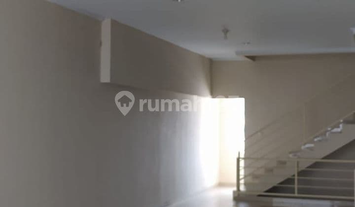 Disewakan Ruko di Jalan Holis, SHM, akses dekat tol