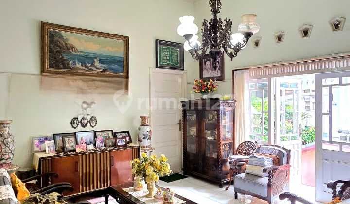 Dijual Rumah Antik Sayap Riau Strategis Harga Terjun Bebas