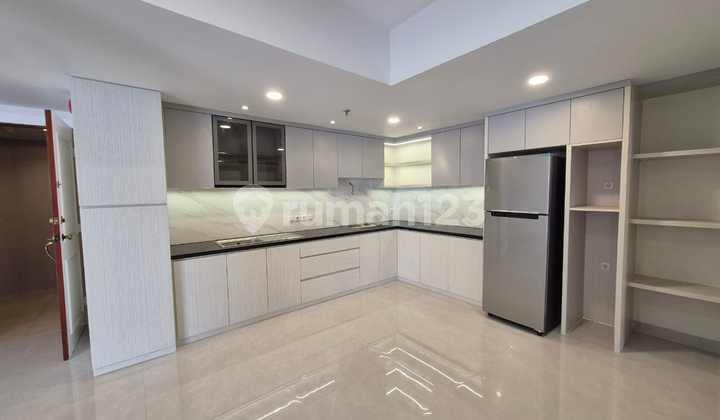 For Sale 3 Bedroom Semi-Furnished Condo Apartment in Taman Anggrek, Jakarta