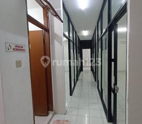 Dijual / Disewakan Rumah Town House Strategis di Tomang Raya Jakarta