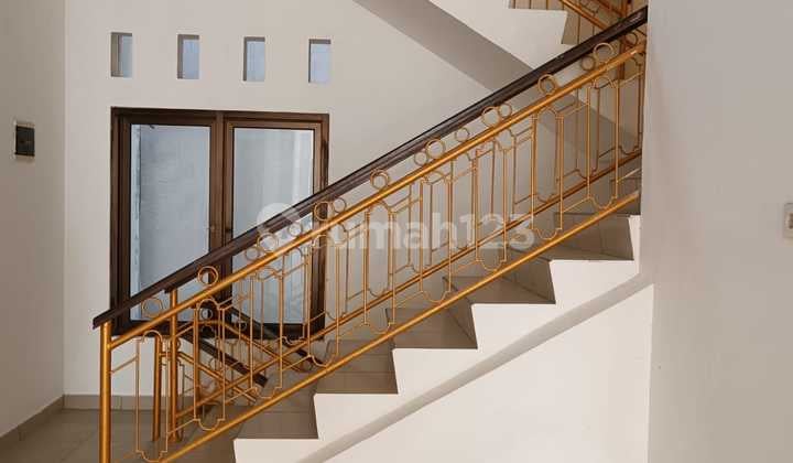 For Sale Strategic Location Shop House, Suitable for All Businesses on Sunset Road Badung Bali