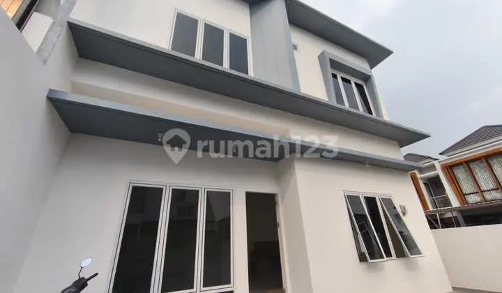 Rent HOEK Brand New House Clematis Metland Puri
