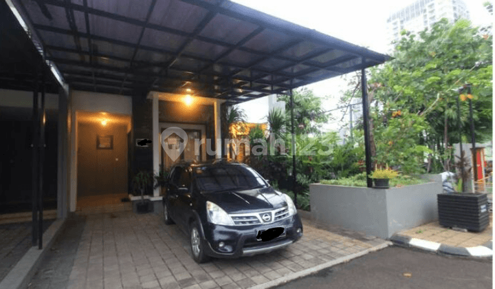 Rumah Bagus 2 Lantai Cosmo Park Thamrin Res, SHM Furnished