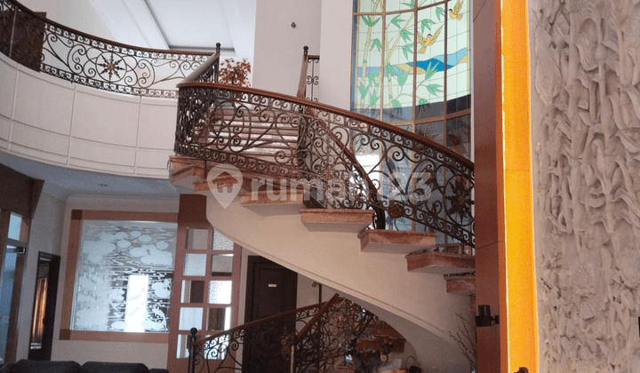 Rumah Bagus 2 Lantai Kelapa Gading Semi Furnished, SHM