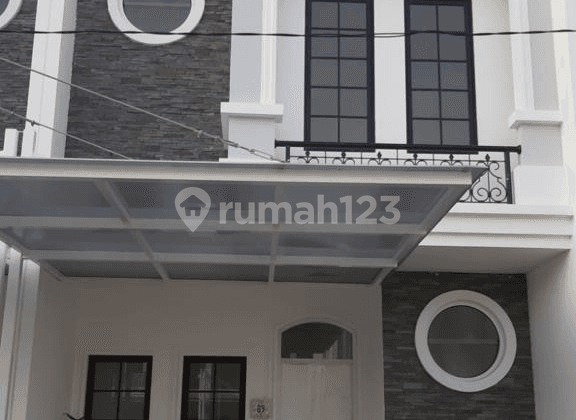Rumah 2 Lantai Semi Furnished Cikarang, Jababeka Sport City