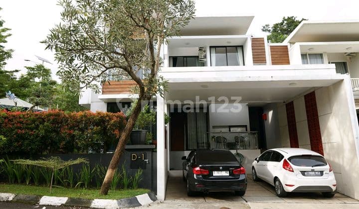 Villa dengan Private Pool Wilayah Adem dan Sejuk di Citra Green