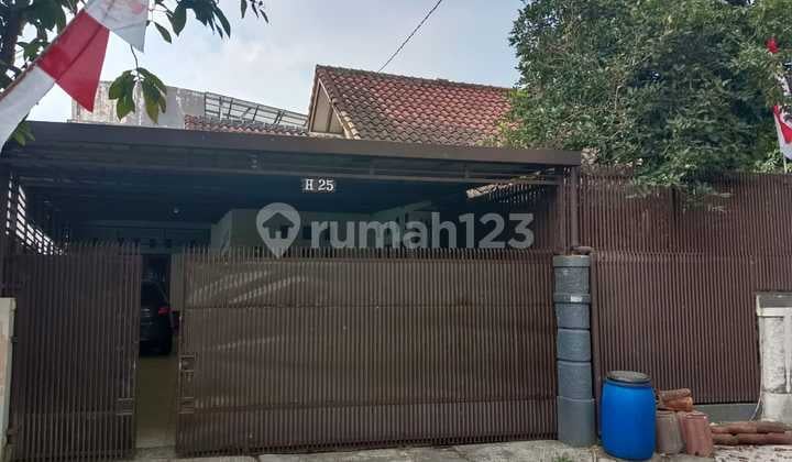 Rumah Terawat Siap Huni Wilayah Pemukiman di Arcamanik