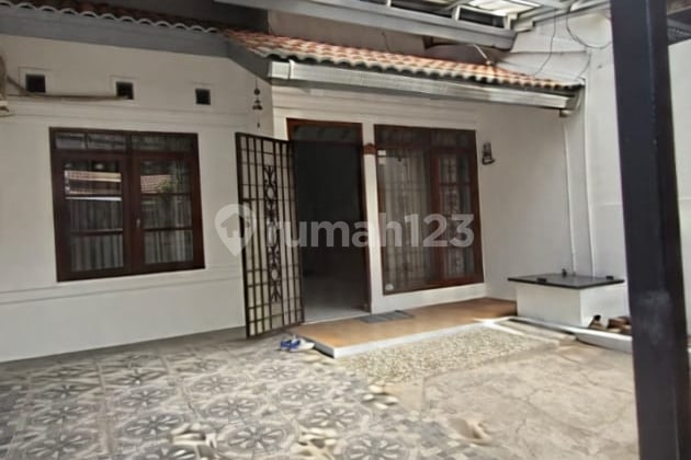 Rumah Nyaman Terawat di Taman Kopo Indah 3