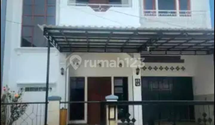Rumah 2 Lantai Siap Huni Wilayah Perumahan di Cimahi Tengah