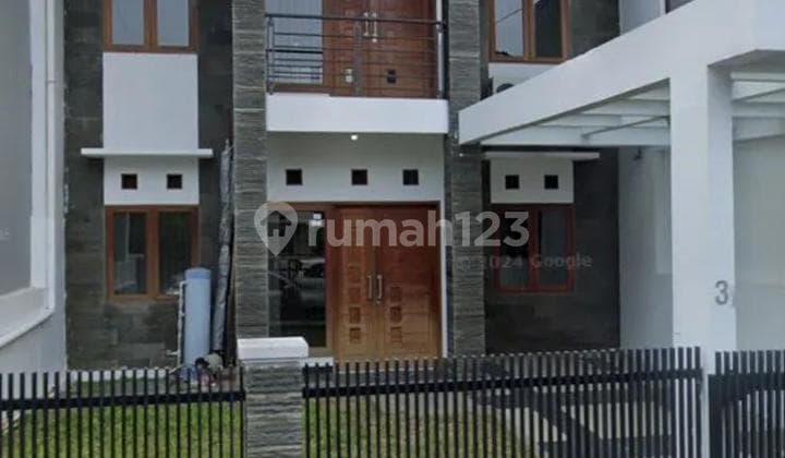 Modern 2-Story House in Strategic Area on Soekarno Hatta